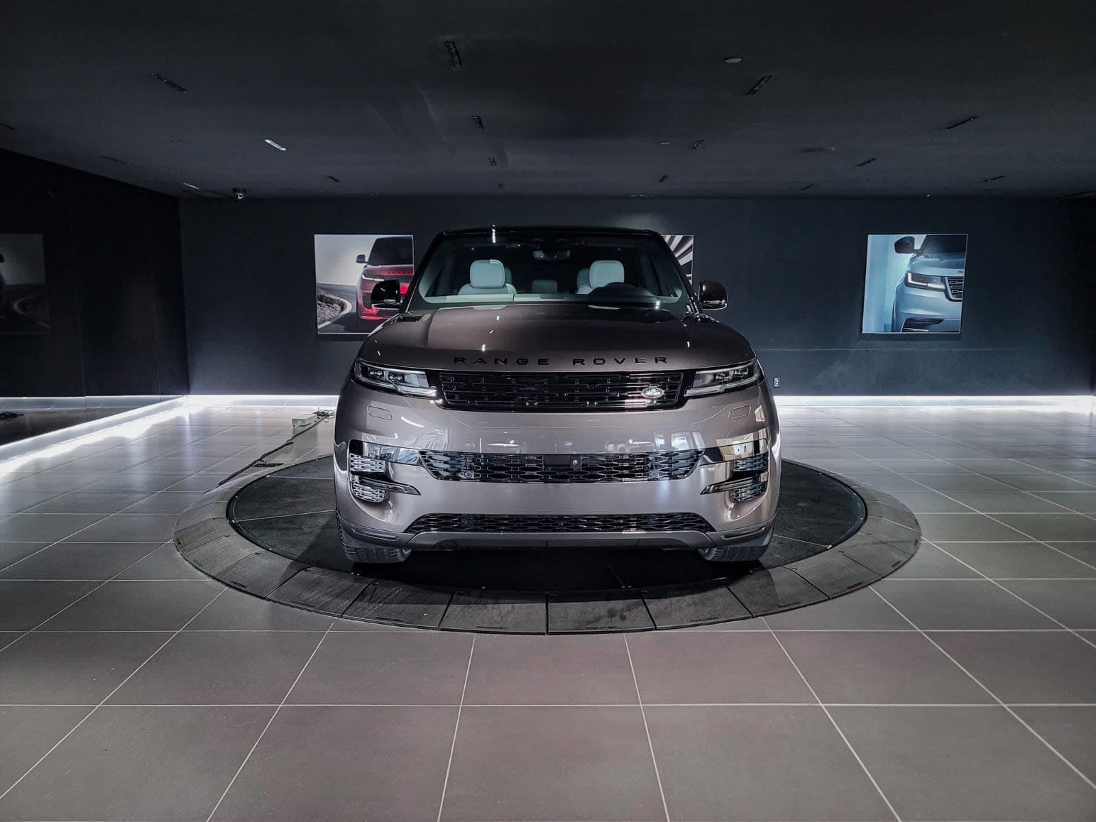 2026 Land Rover Range Rover Sport S