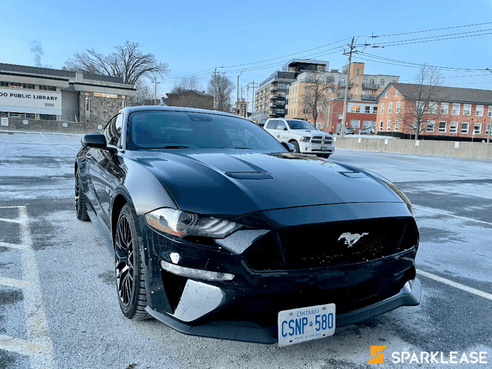 满配置 2021 Ford Mustang GT 黑车红内手动