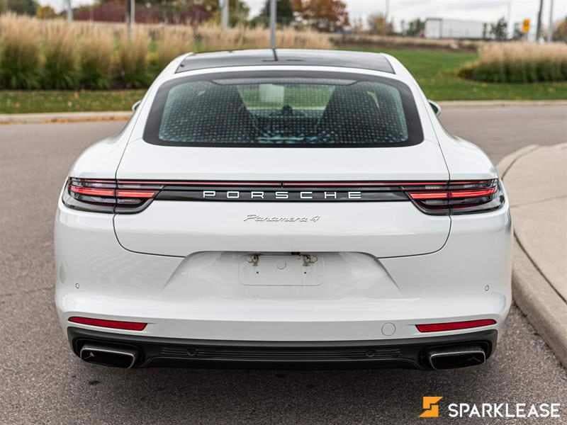 2018 Porsche  Panamera  4 AWD 