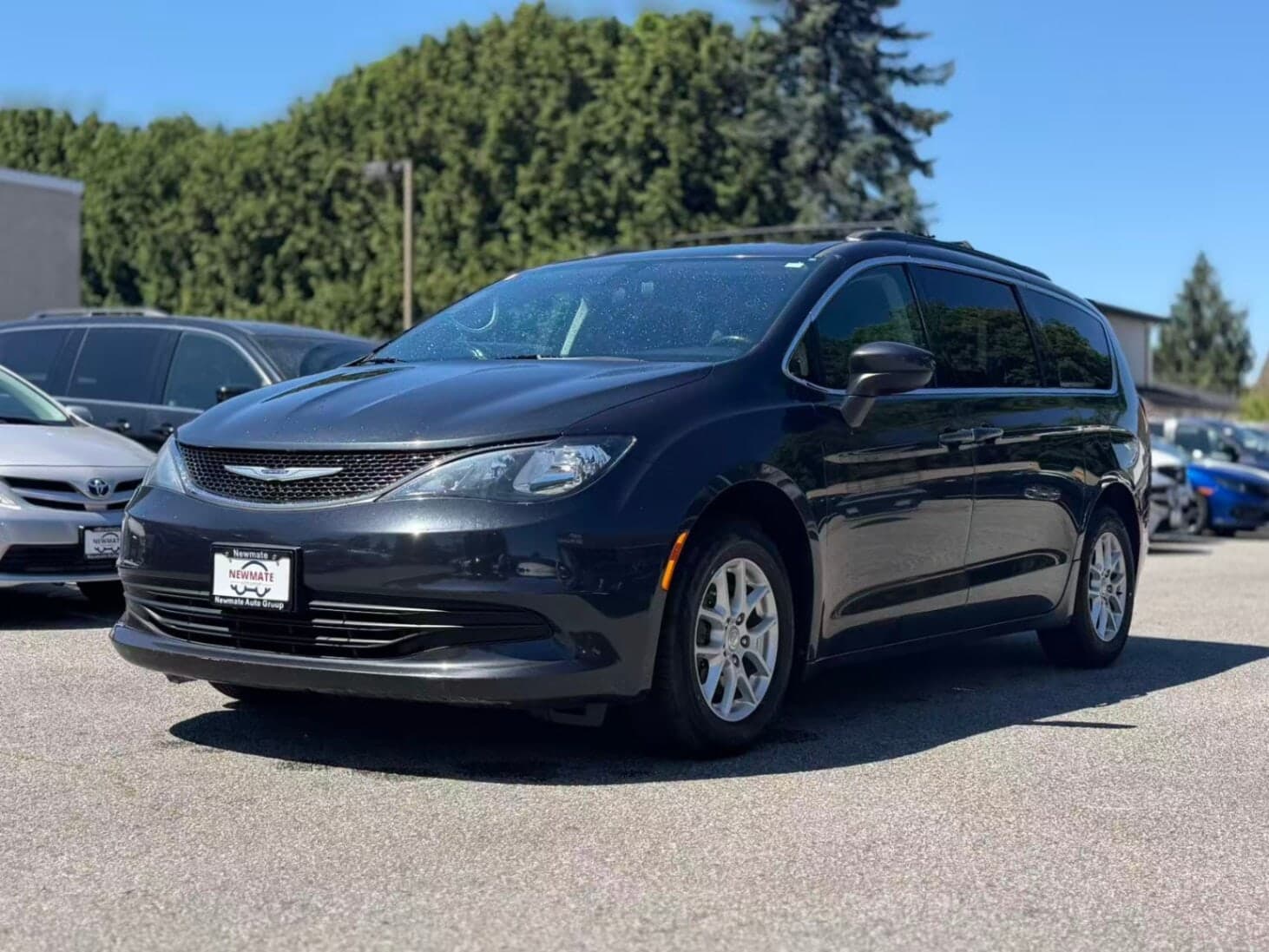 2019 Chrysler Pacifica Touring. NO ACCIDENT. RUNS GREAT.