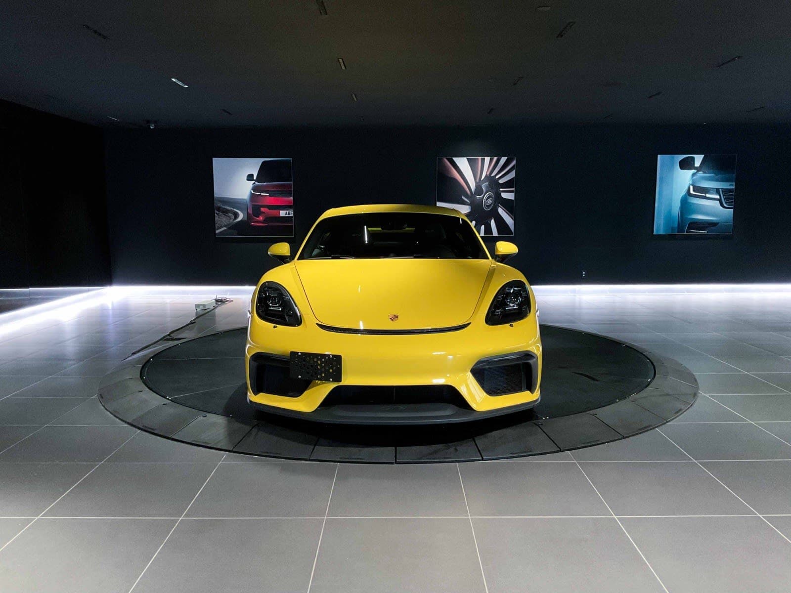 2022 Porsche 718 Cayman GT4
