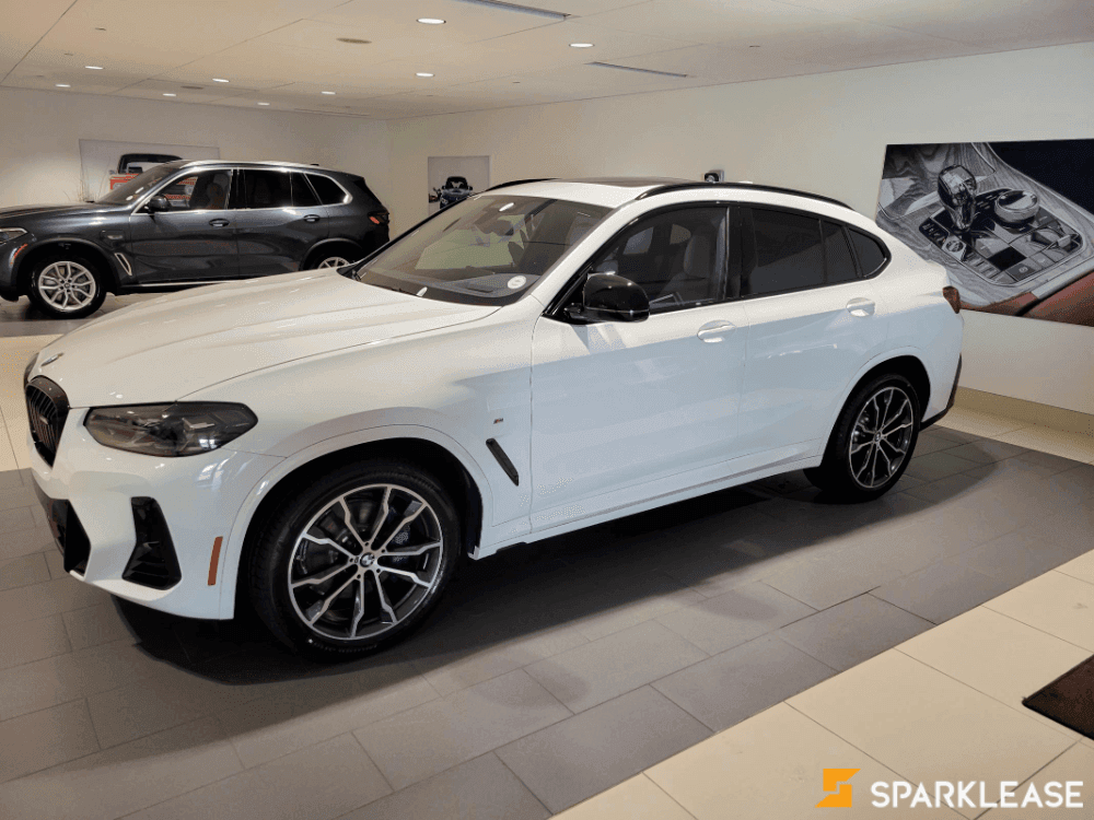 2022 BMW X4 M 40i
