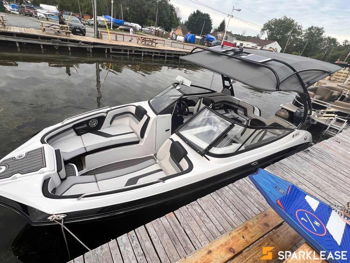 2017 Yamaha 242XE