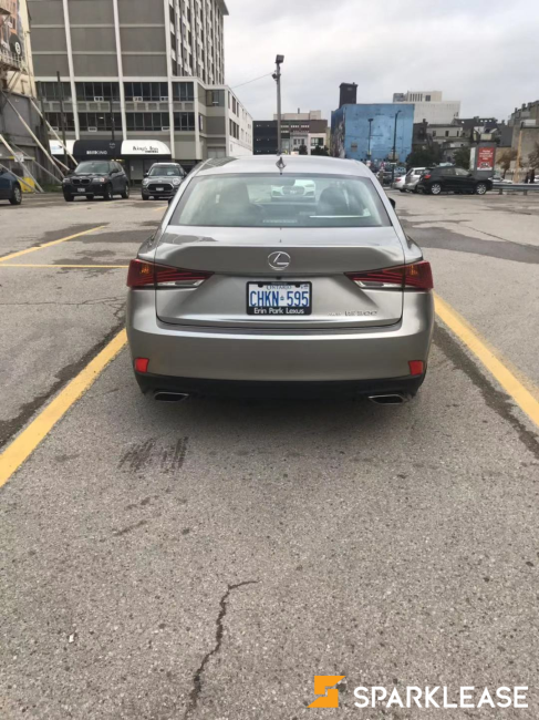 2018 Lexus IS300