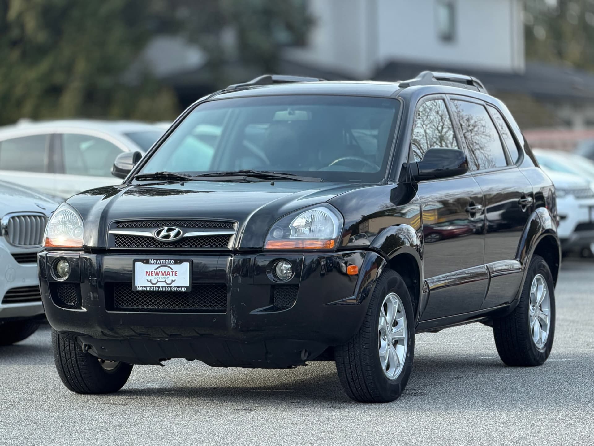 2009 Hyundai Tucson V6 Limited. LOCAL BC VEHICLE. LOW ON MILEAGE. SERVICE DONE.