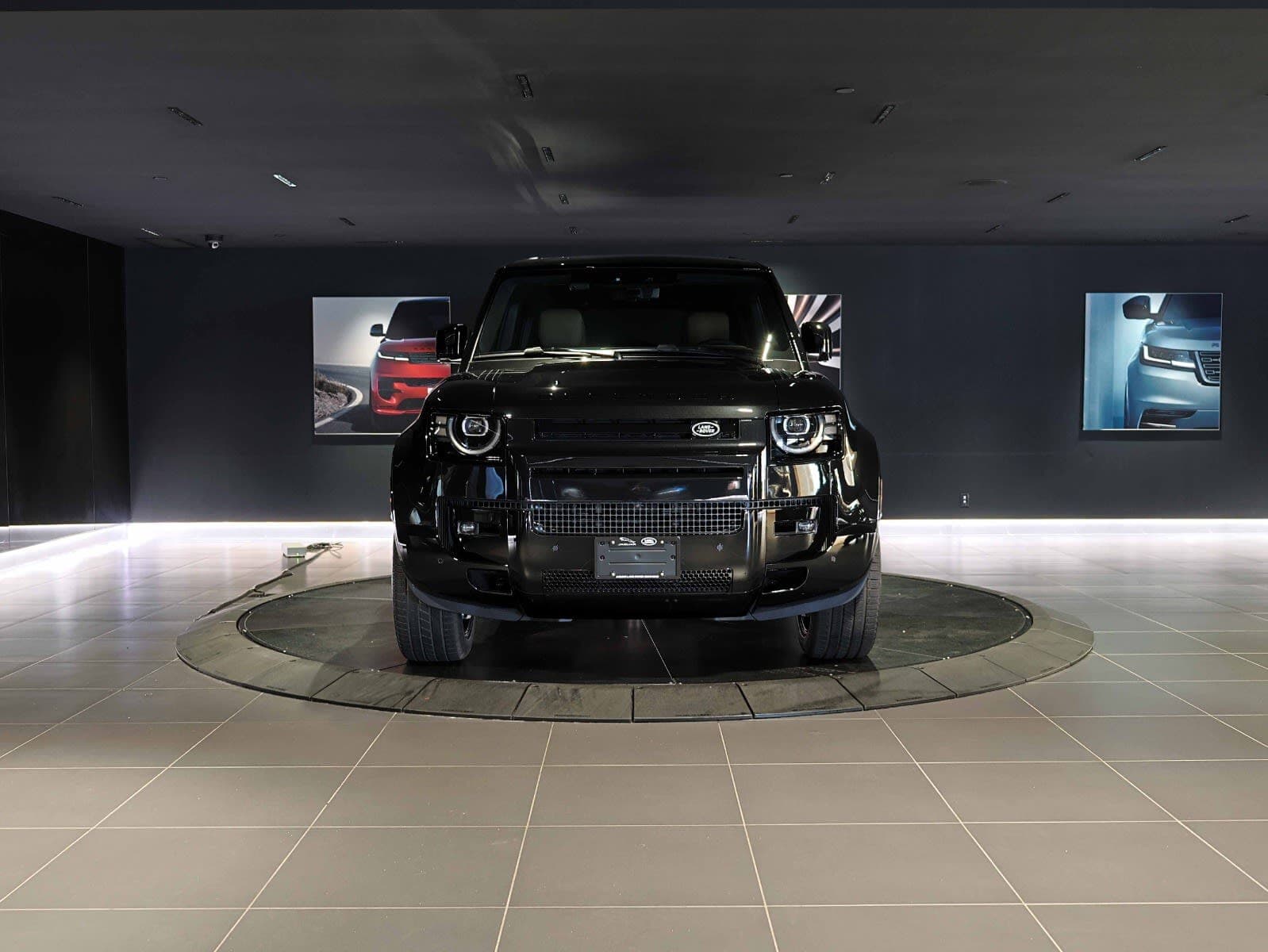 2026 Land Rover Defender X-Dynamic SE