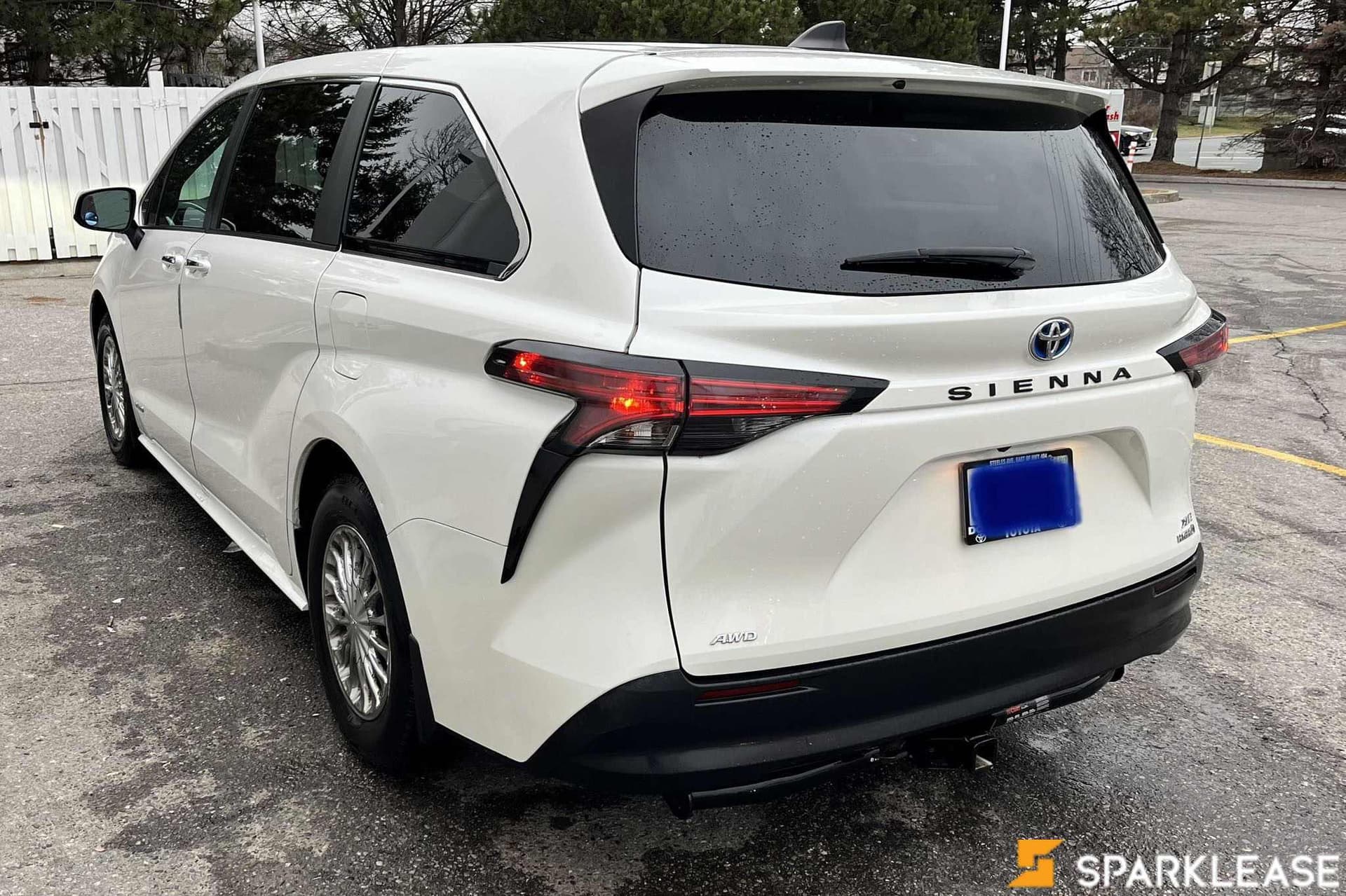 2021 Toyota Sienna XLE 7-Passenger AWD