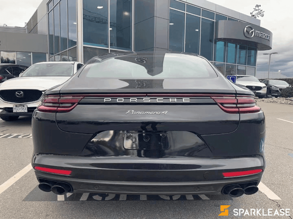 2018 Porsche Panamera 4