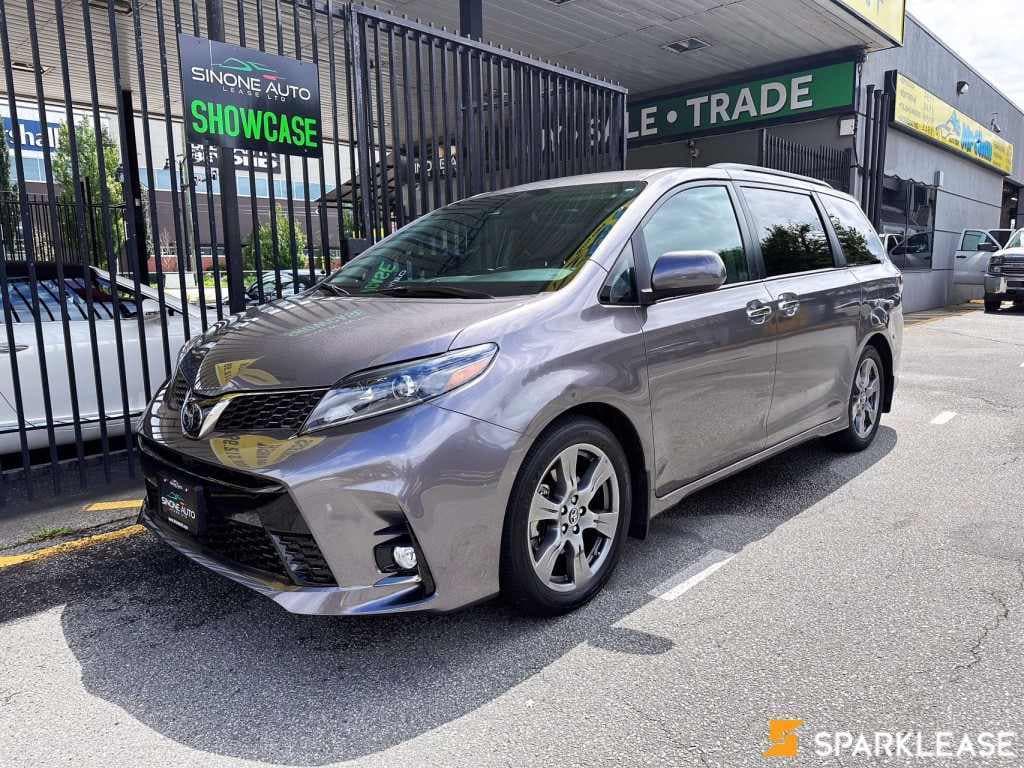 2020 Toyota Sienna SE 8-Passenger FWD