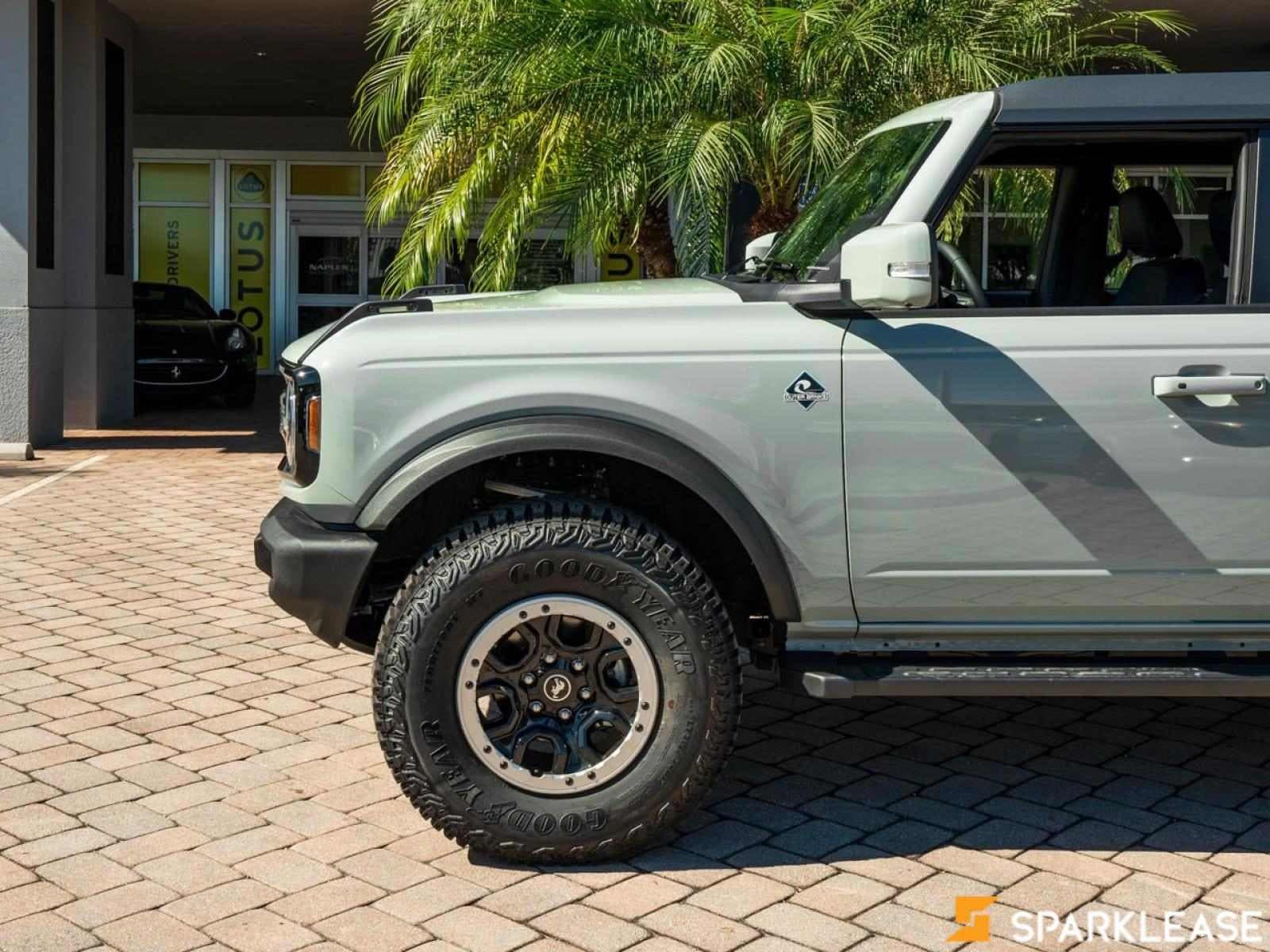 2023 Ford Bronco Outer Banks 4 Door Advanced 4x4