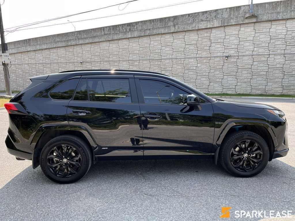 2022 Toyota RAV4 Hybrid SE AWD