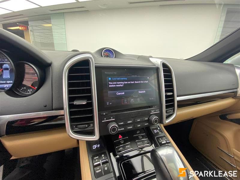 2017 Porsche  Cayenne  AWD 4dr 