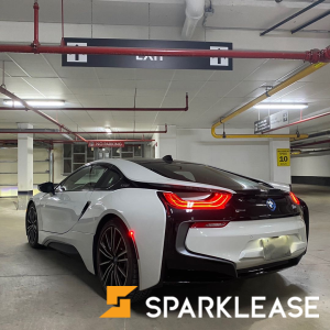 2019 BMW i8 带雪胎