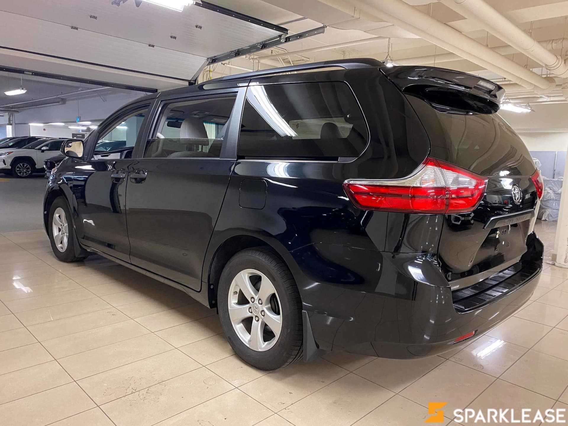 2017 Toyota Sienna 5dr 7-Pass FWD