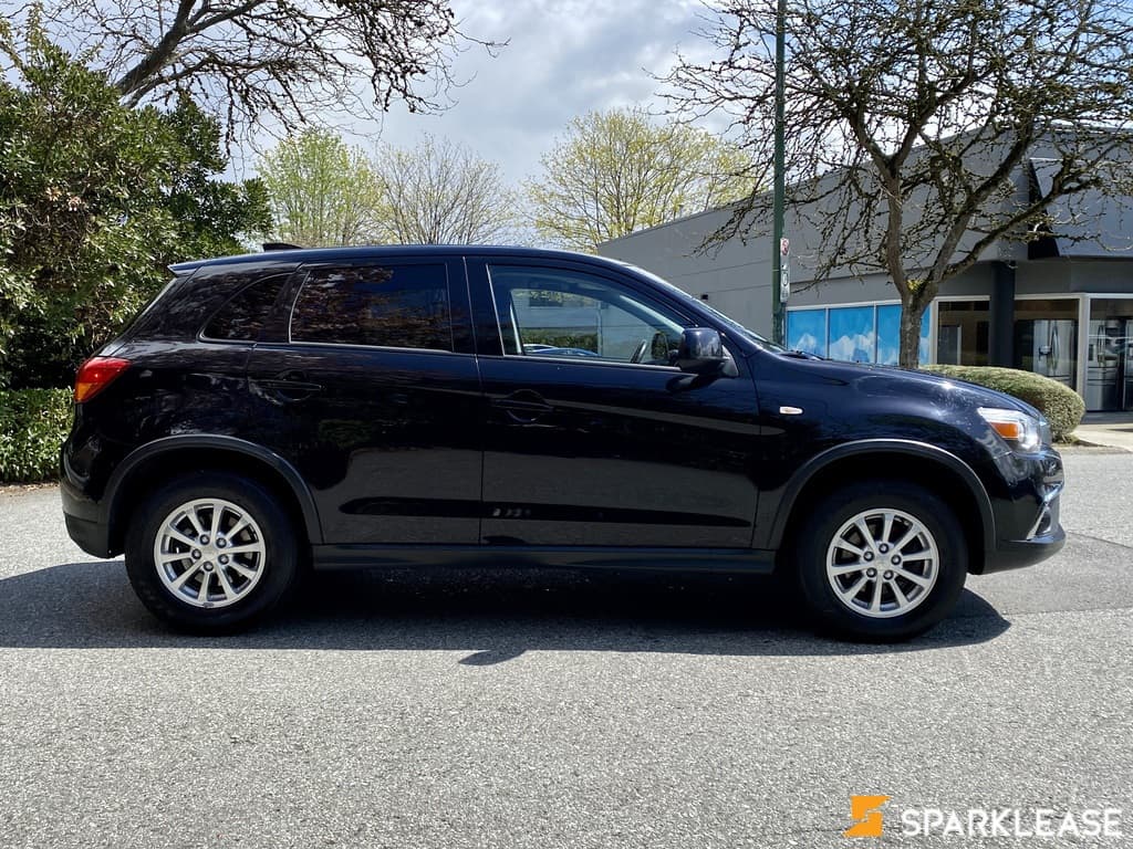 2022 Mitsubishi RVR AWD 4dr 2.0L CVT SE