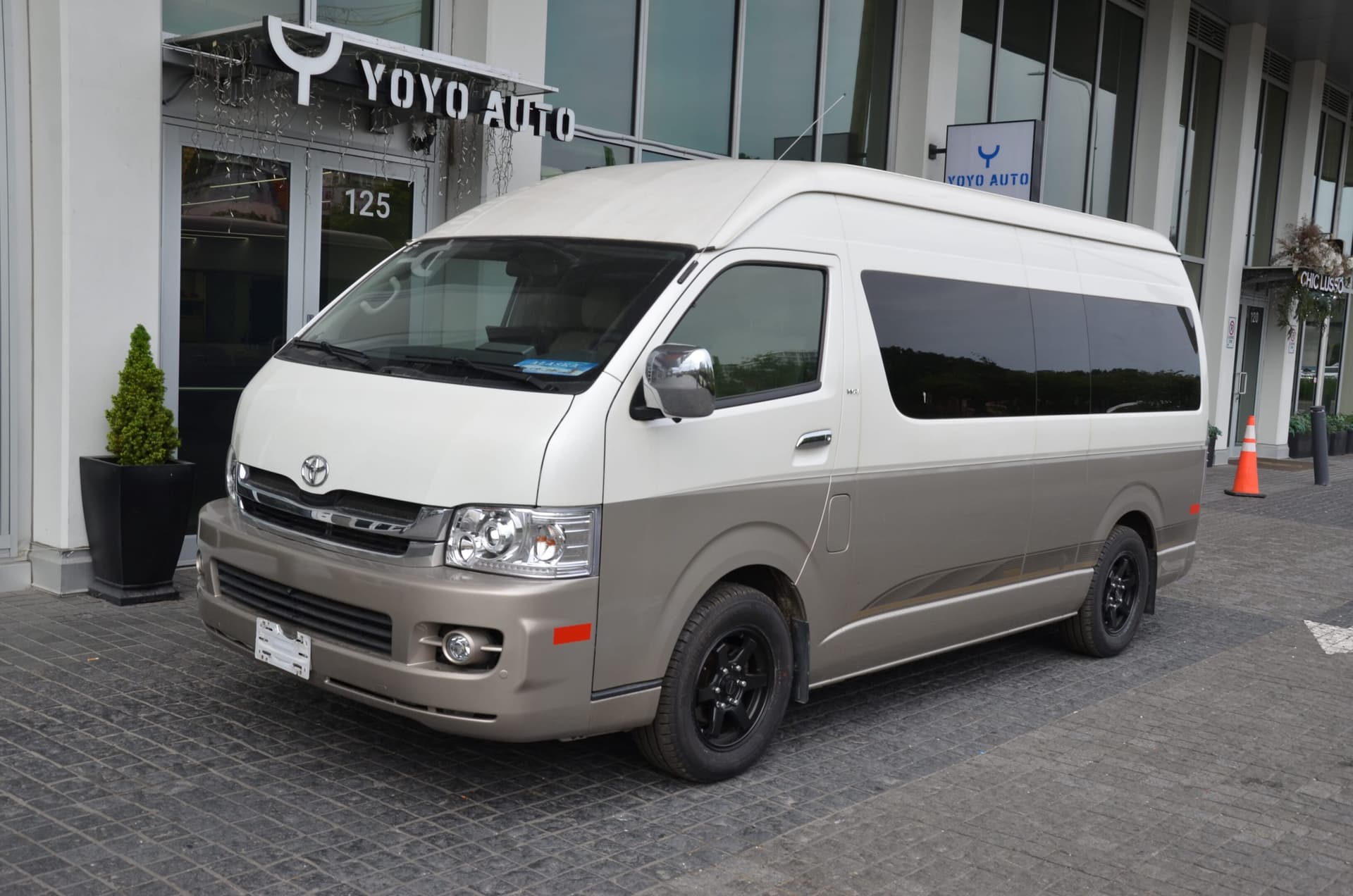 2010 Toyota Hiace GL