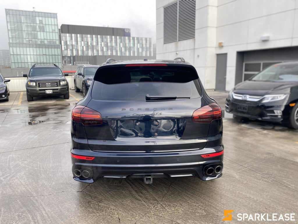 2017 Porsche Cayenne AWD 4dr GTS