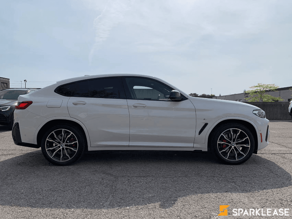 2022 BMW X4 M40 i 