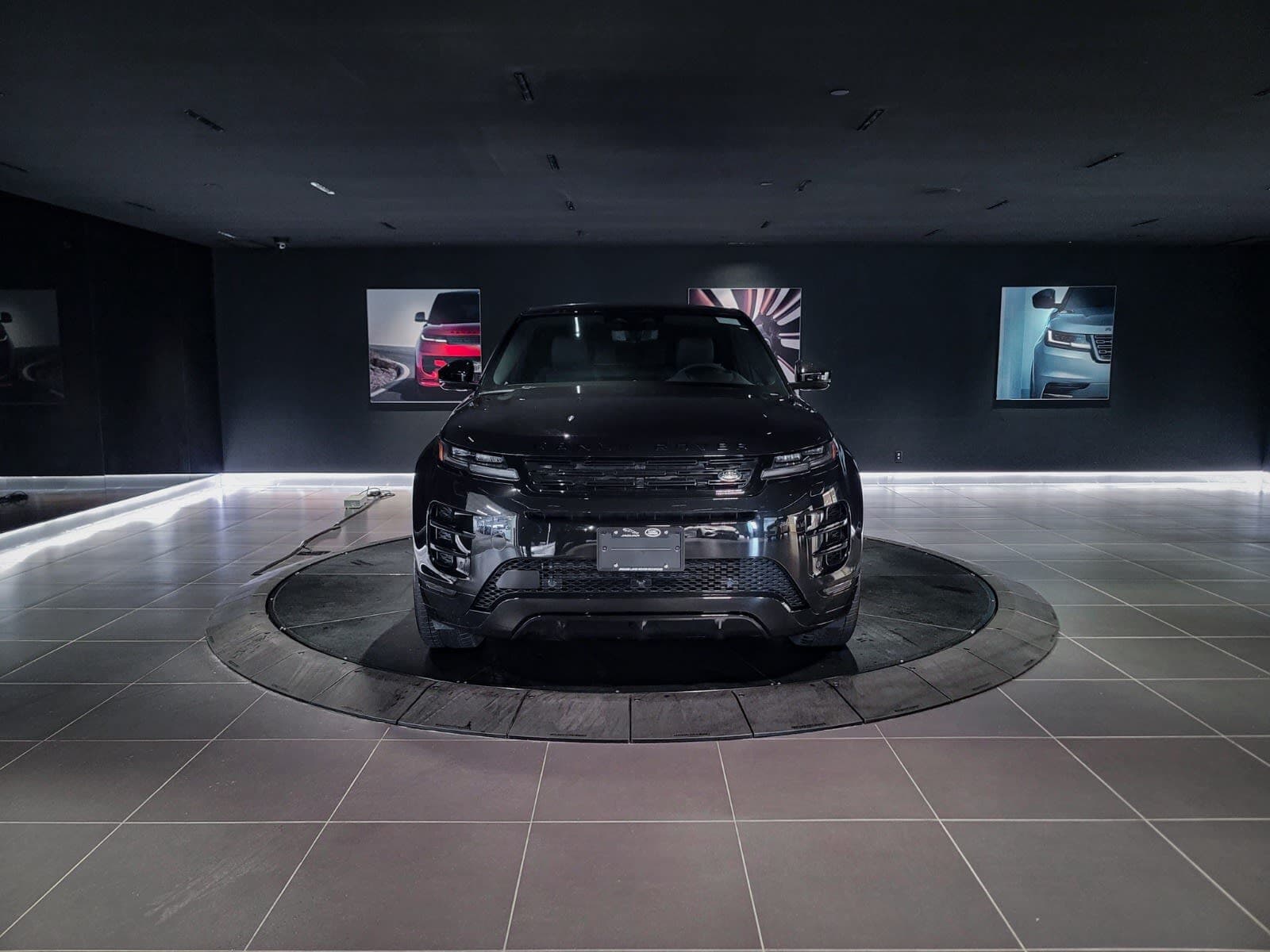 2026 Land Rover Range Rover Evoque Dynamic SE