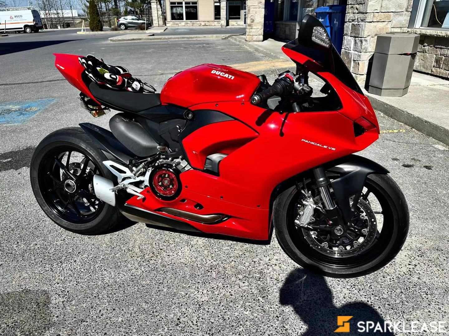 2021 Ducati V2