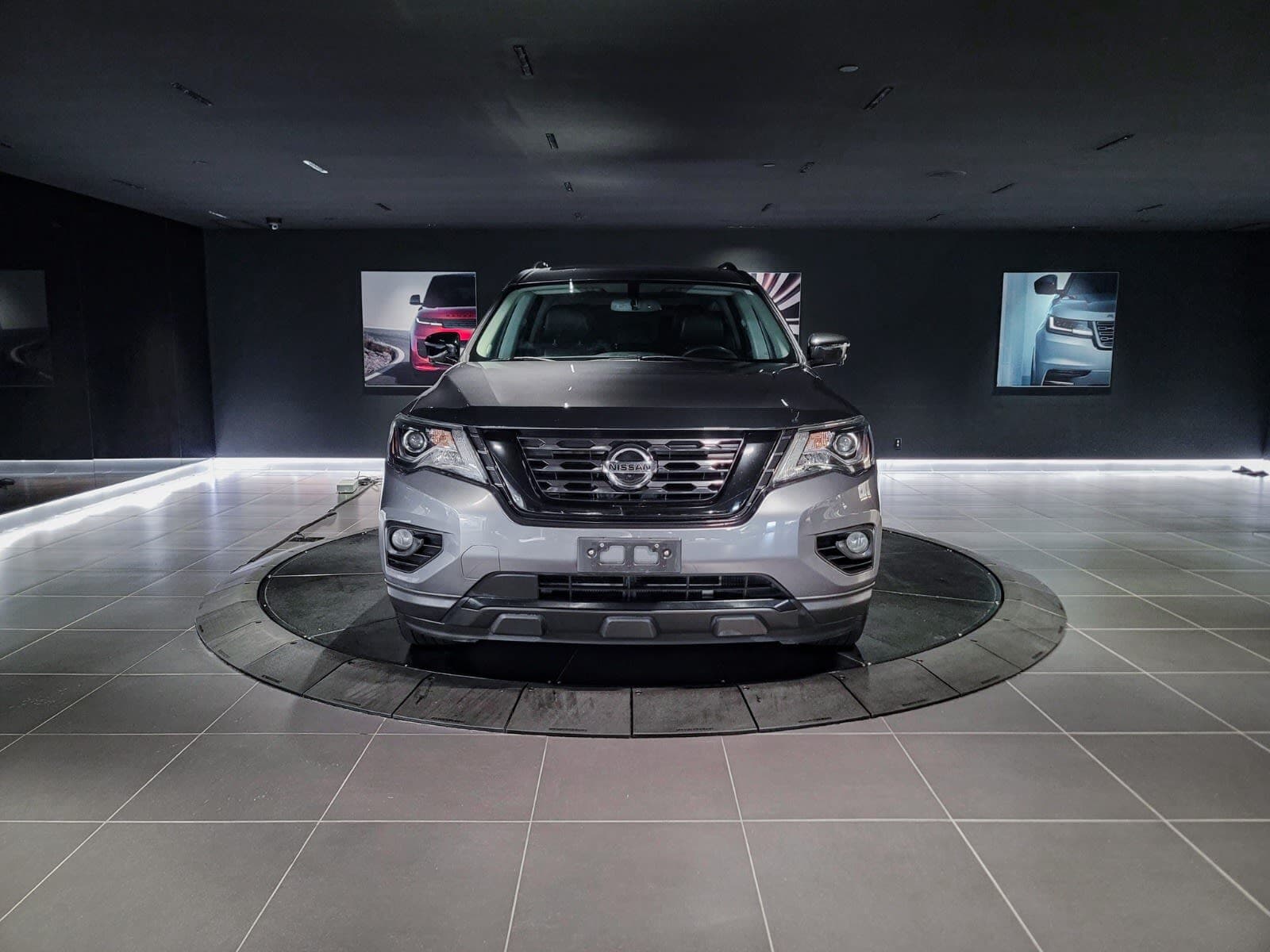 2018 Nissan Pathfinder Midnight Edition