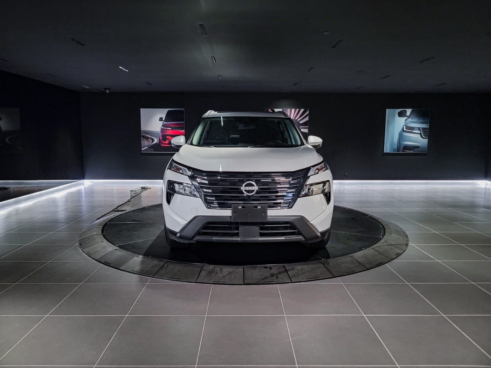 2024 Nissan Rogue SV Moonroof