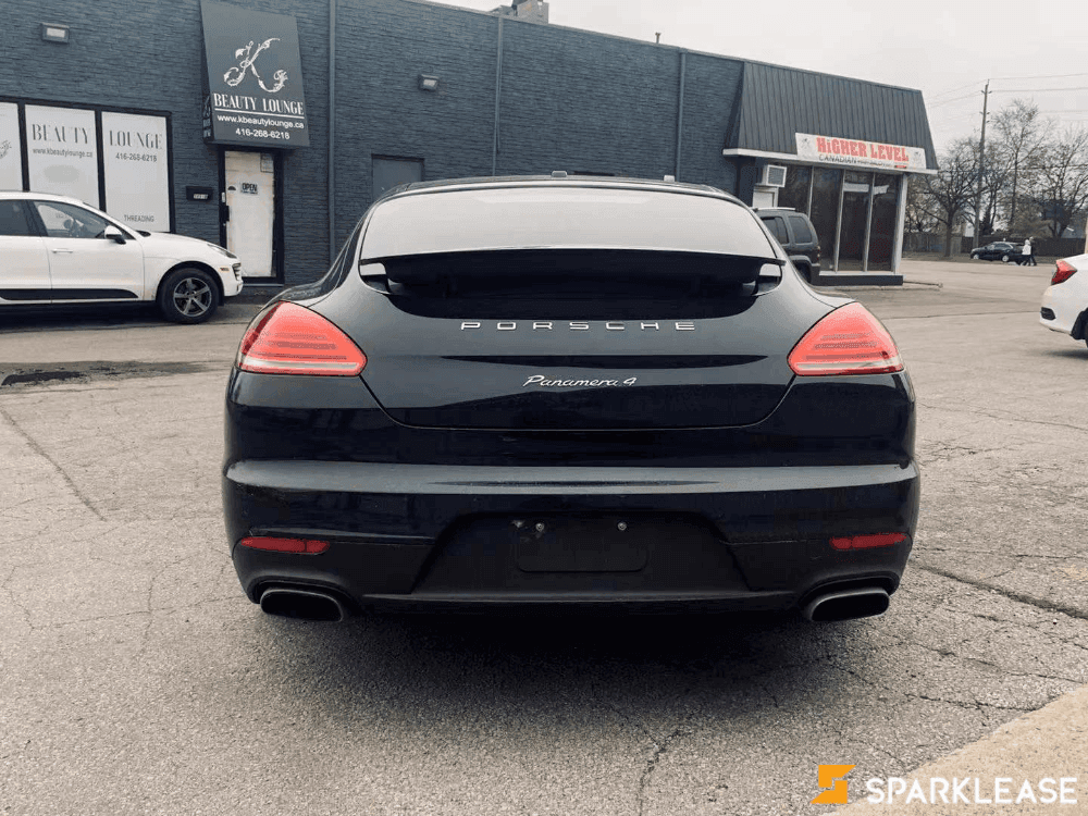 2016 Porsche Panamera 4