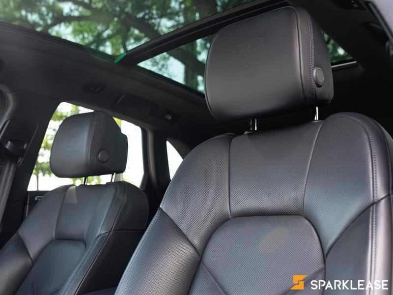 2020 Porsche  Macan  AWD 
