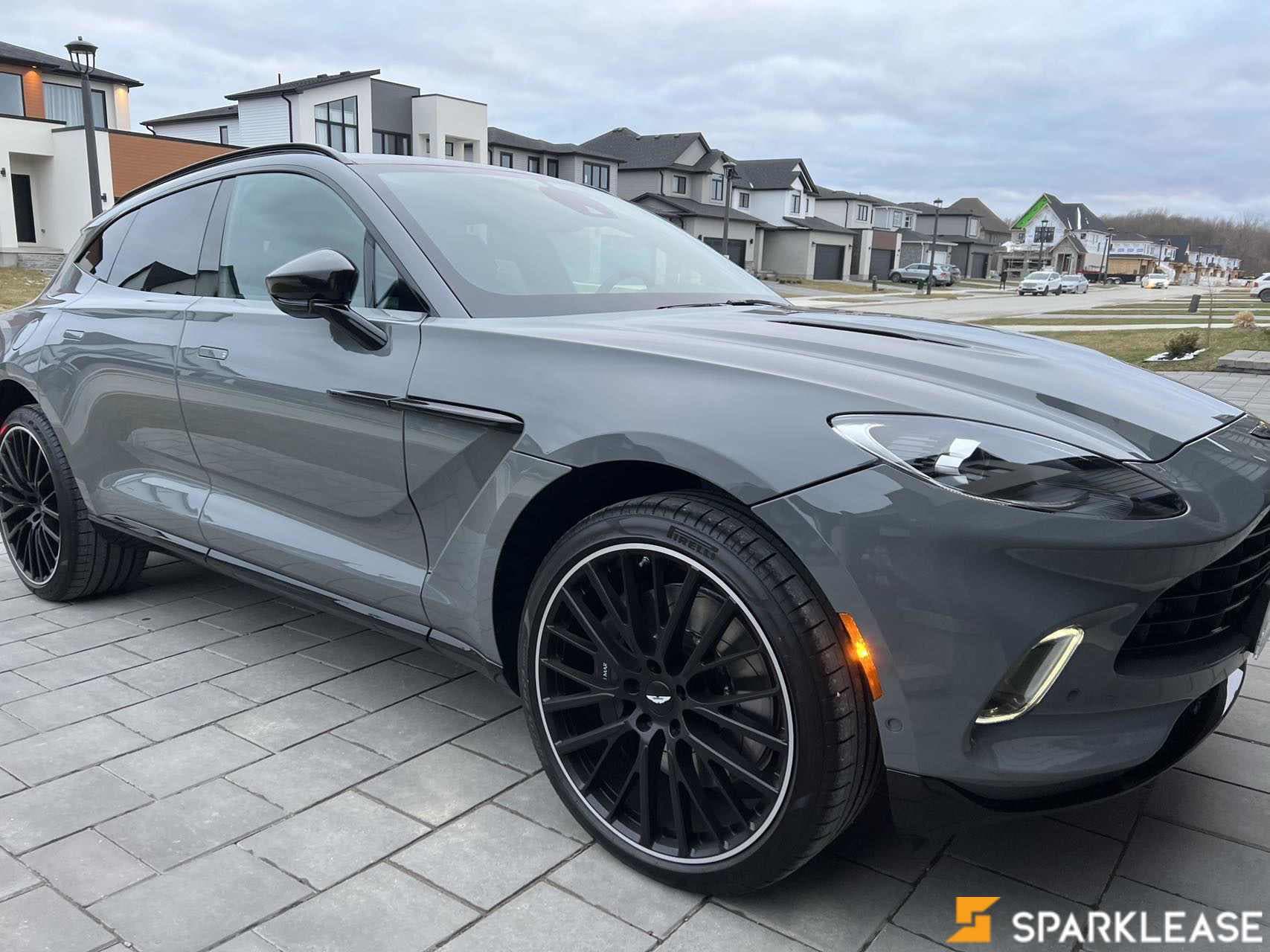 2022 Aston Martin DBX