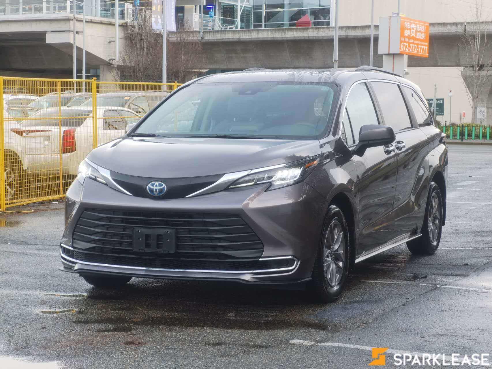 2022 Toyota Sienna LE 8-Passenger FWD