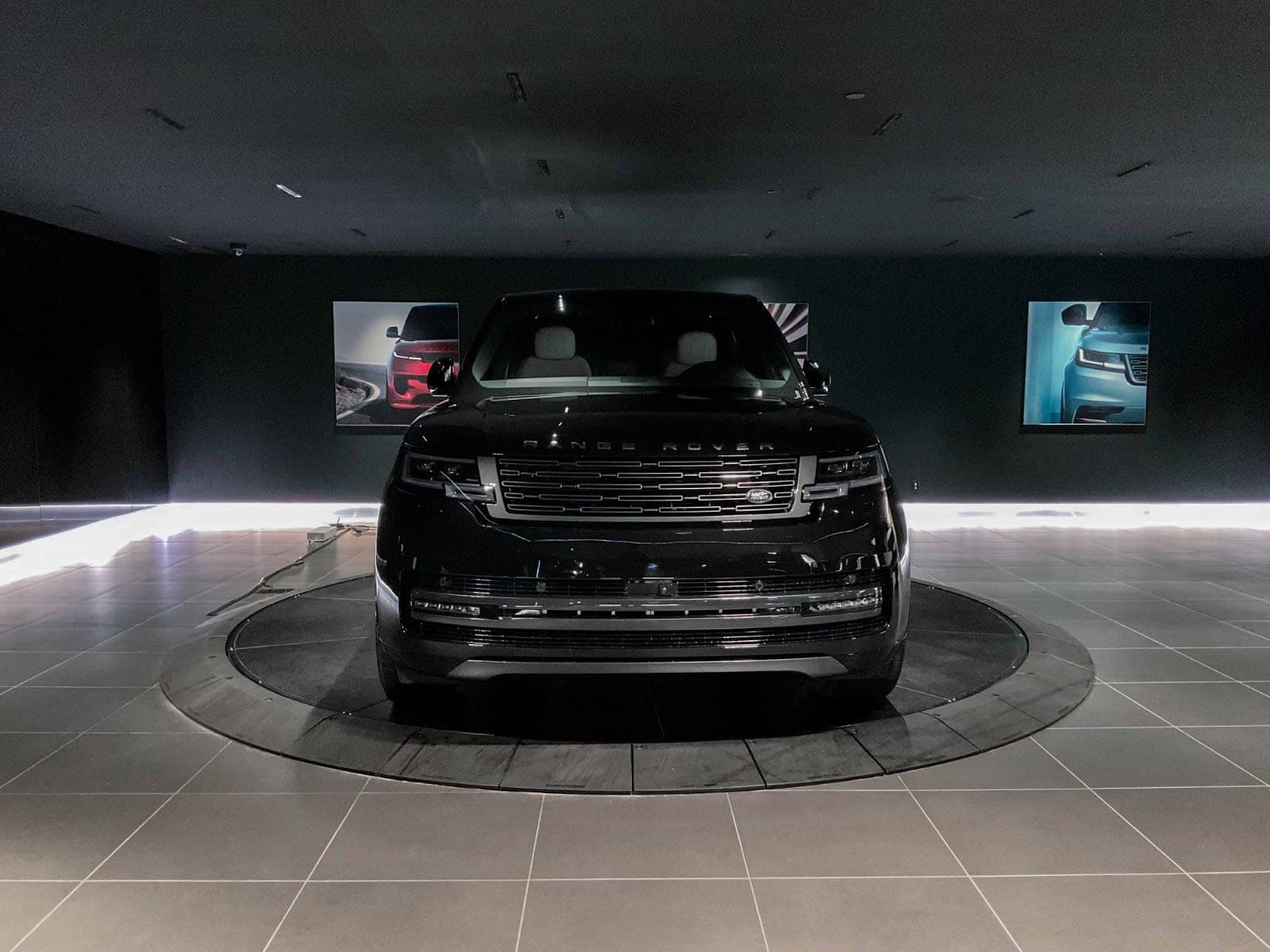 2026 Land Rover Range Rover SE