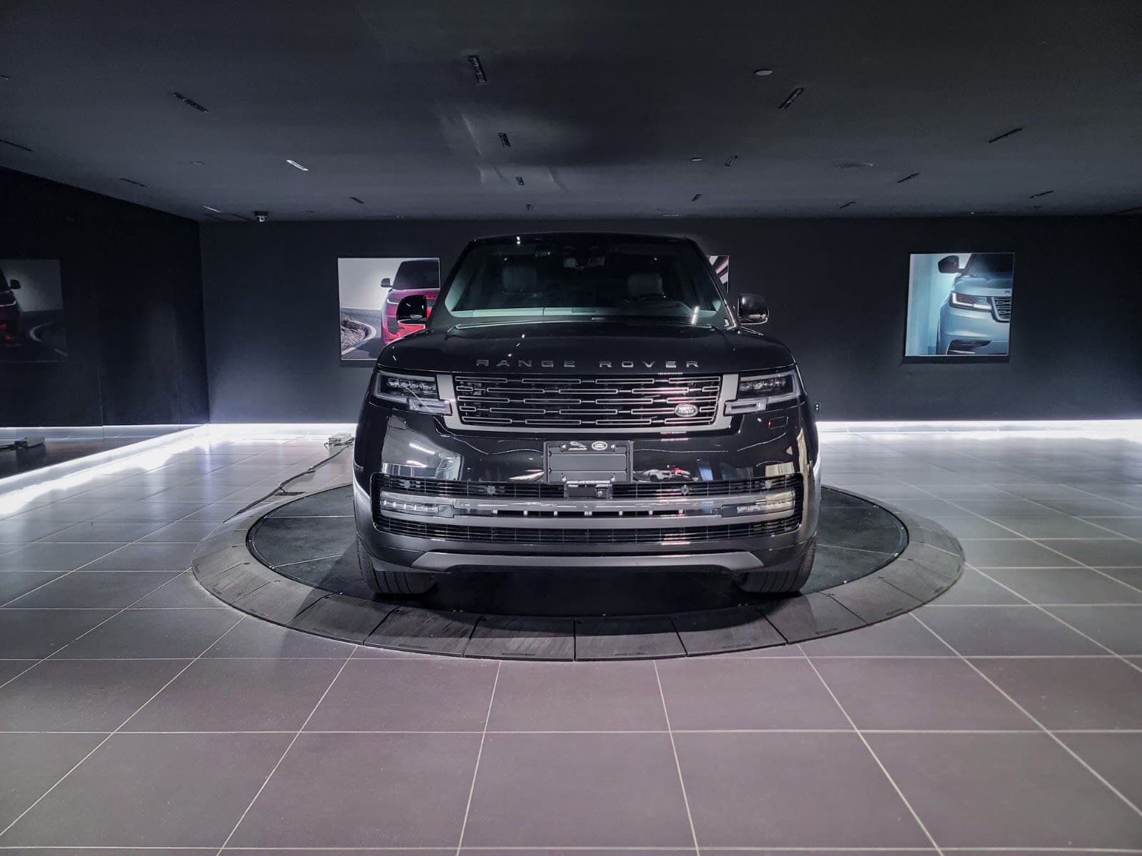 2026 Land Rover Range Rover SE