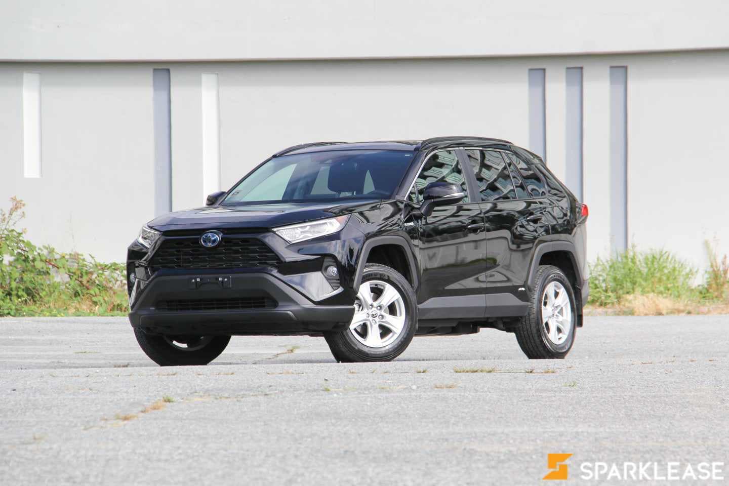 2021 Toyota  RAV4  Hybrid XLE AWD 