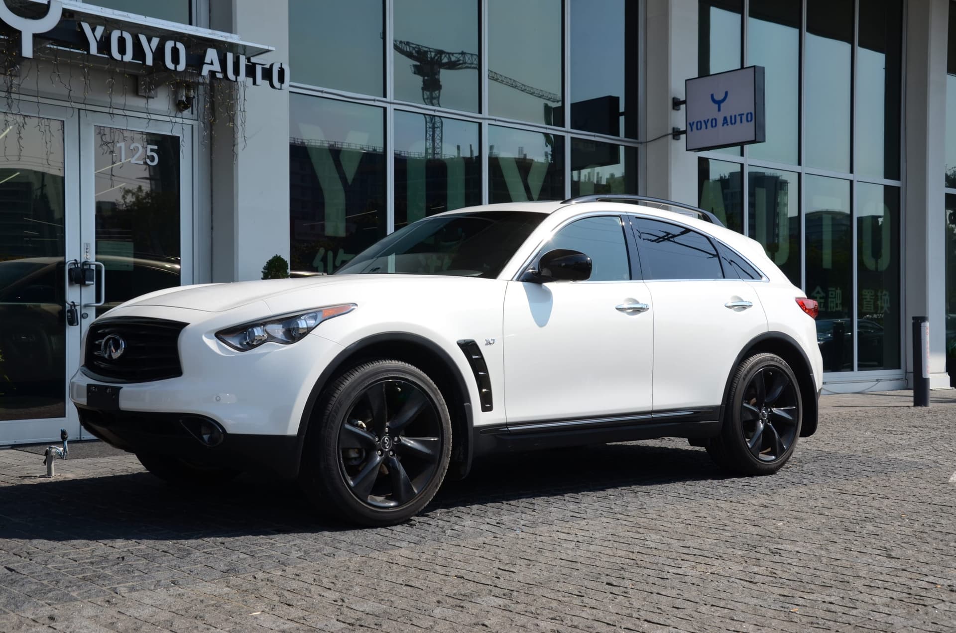 2015 Infiniti QX70 AWD 4dr