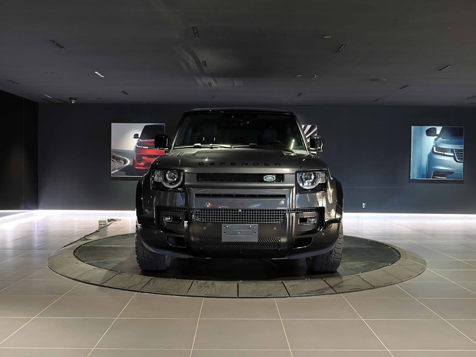 2024 Land Rover Defender X-Dynamic SE