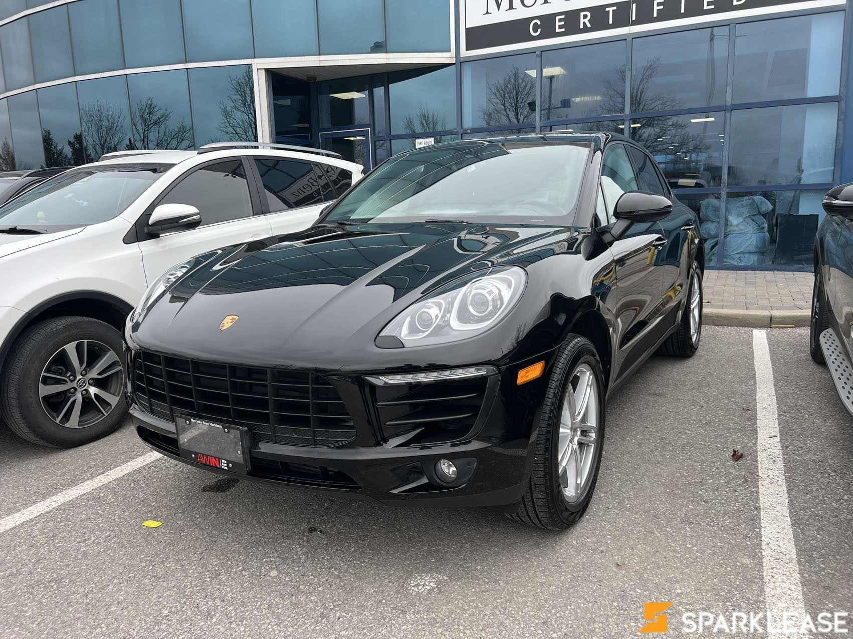 2017 Porsche Macan AWD 4dr Turbo w/Performance Pkg