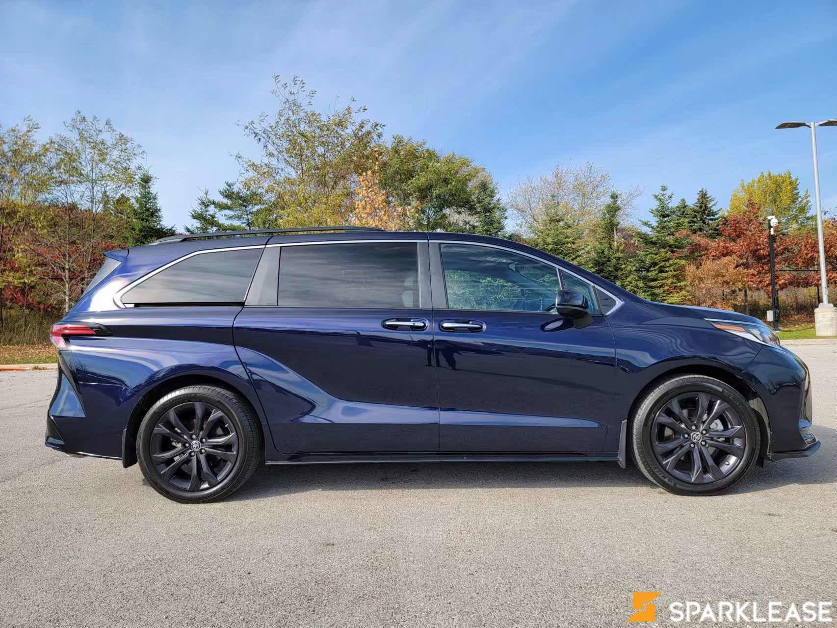 2022 Toyota  Sienna  XSE 7-Passenger Hybrid
