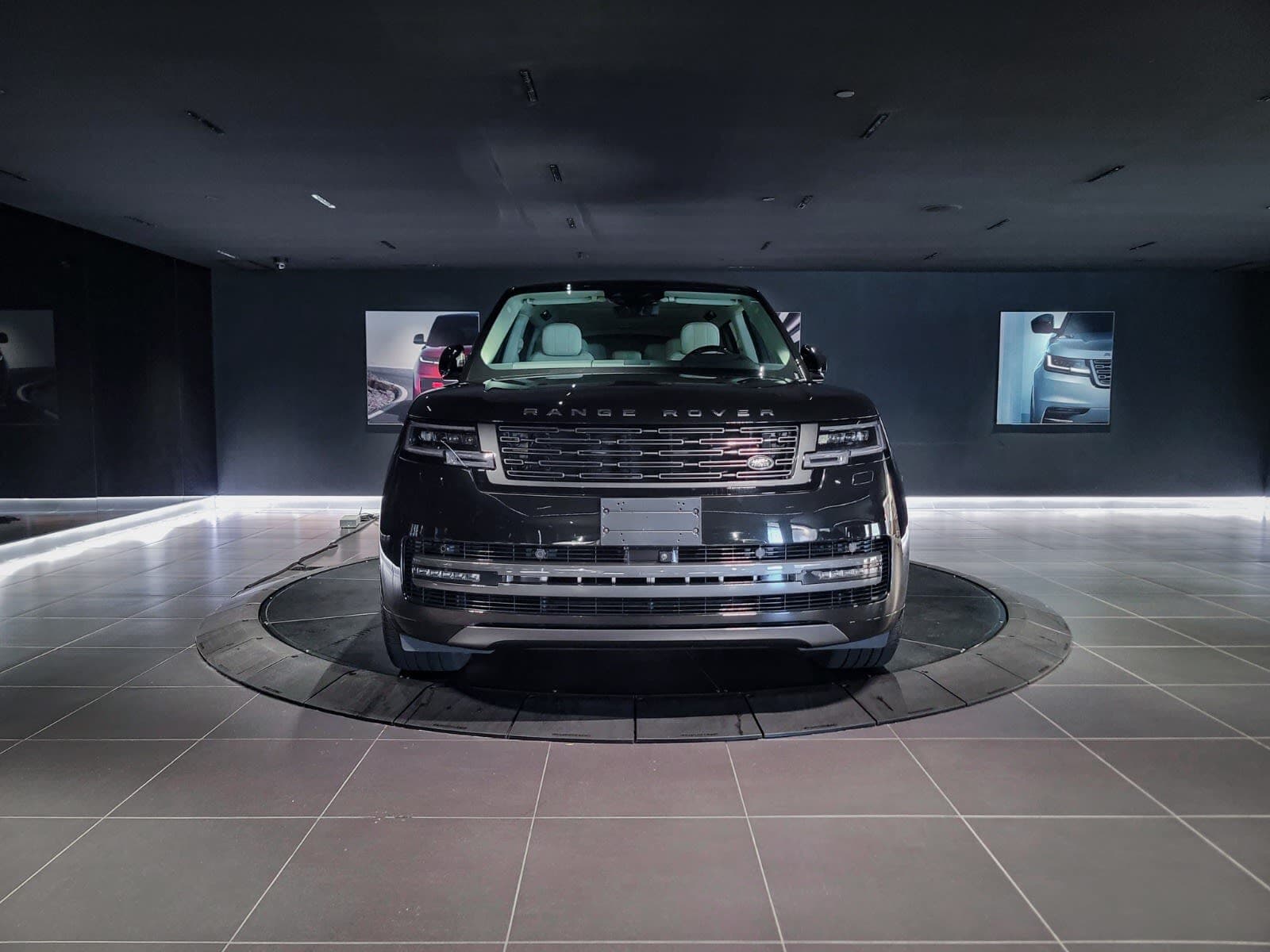 2024 Land Rover Range Rover SE