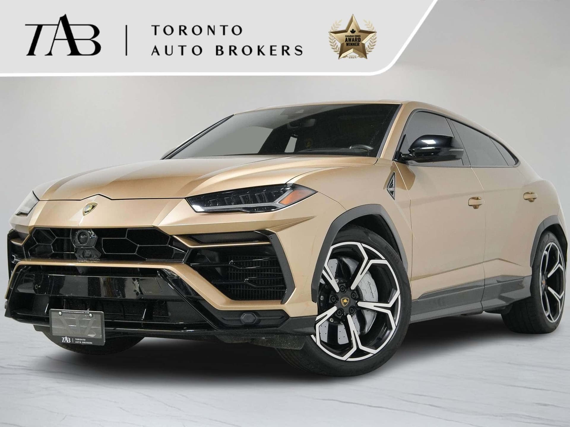 2022 Lamborghini Urus HUD   22 IN