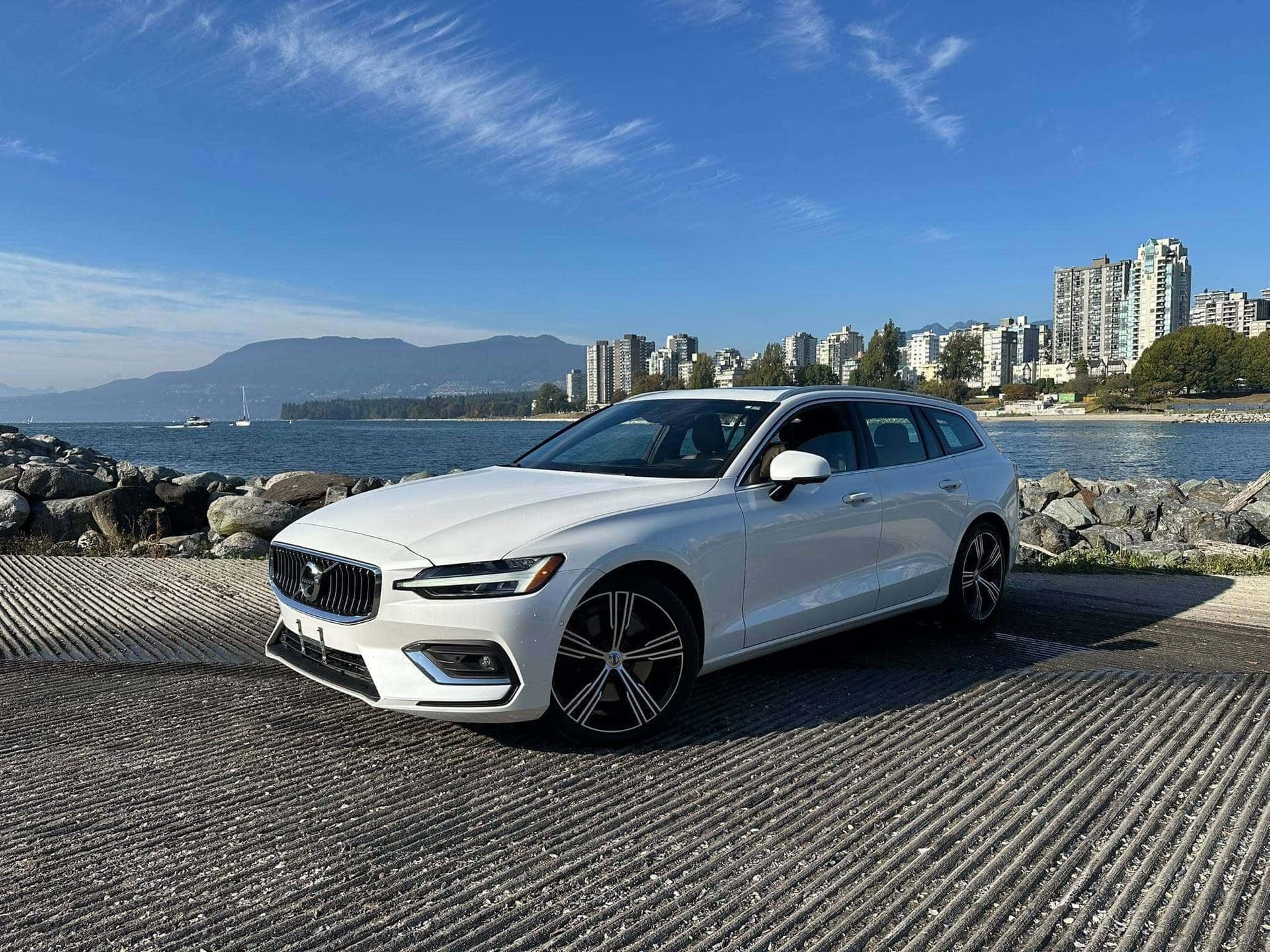 2021 Volvo V60 T6 Inscription