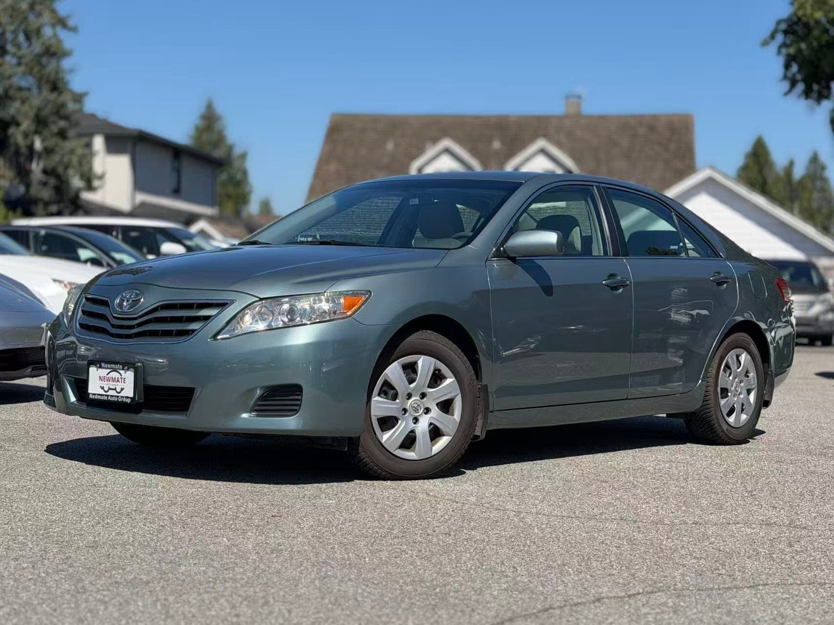 2010 Toyota Camry LE. LOCAL BC VEHICLE. ONE OWNER. FULL SERVICE RECORD.
