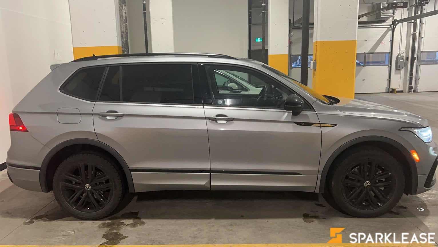 2022 Volkswagen Tiguan Comfortline R-Lin...