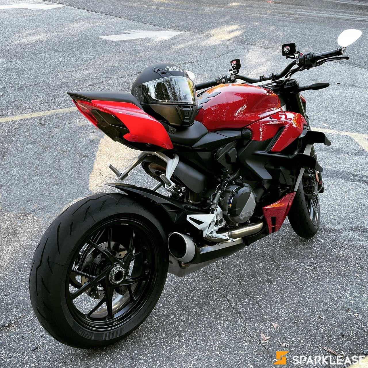 2022 Ducati Street fighter V2
