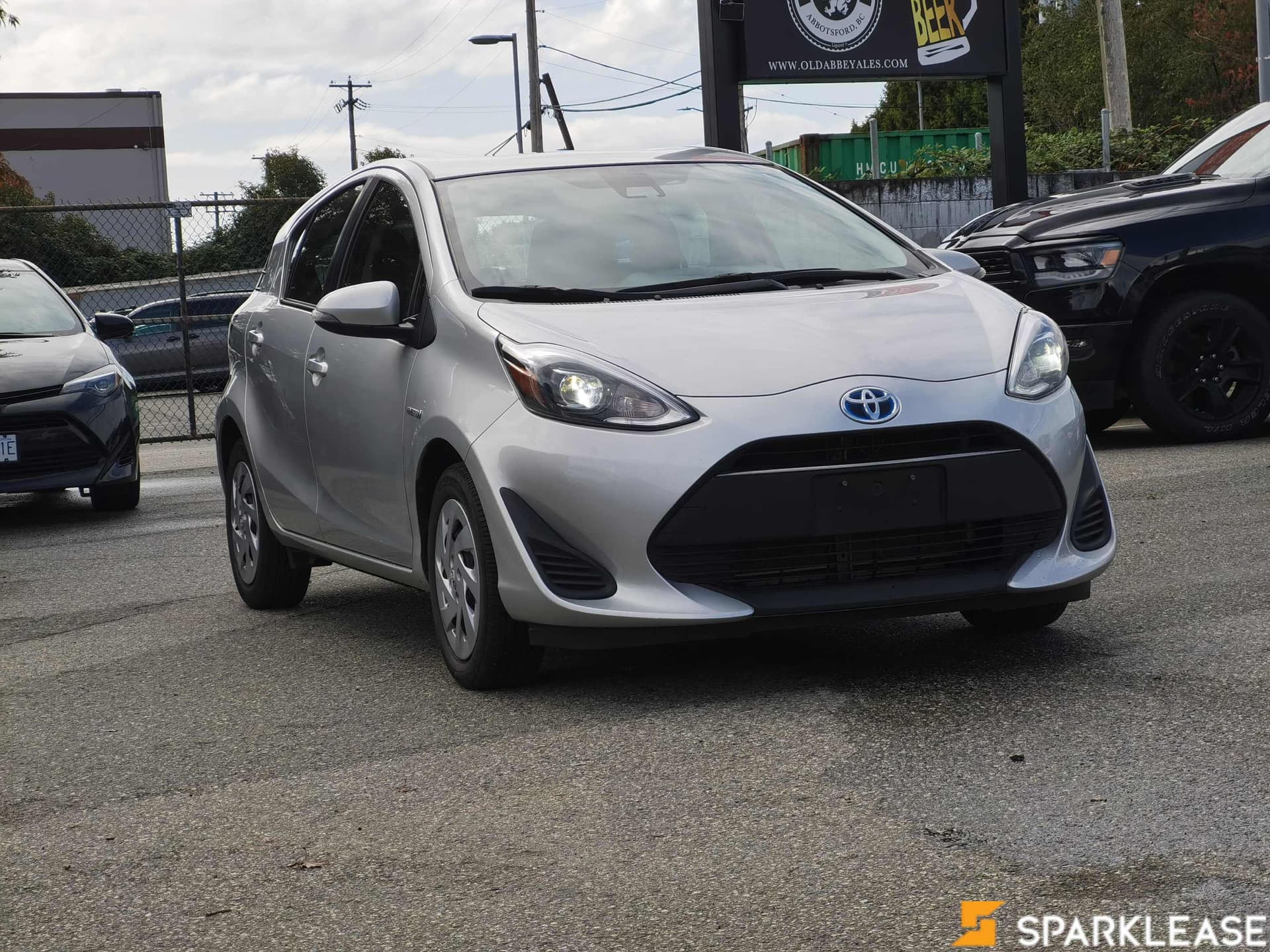 2019 Toyota Prius c Technology Auto