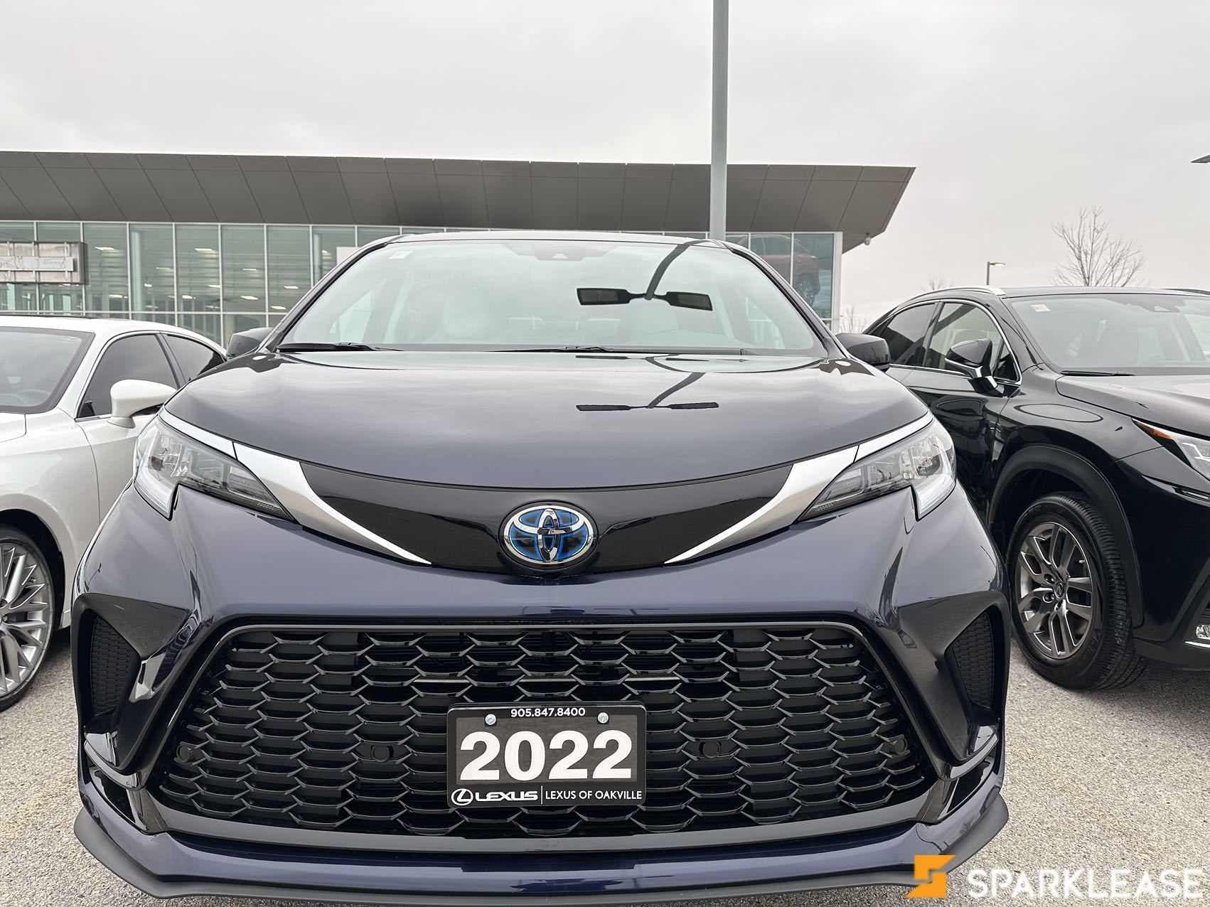 2022 Toyota  Sienna  XSE 7-Passenger FWD 