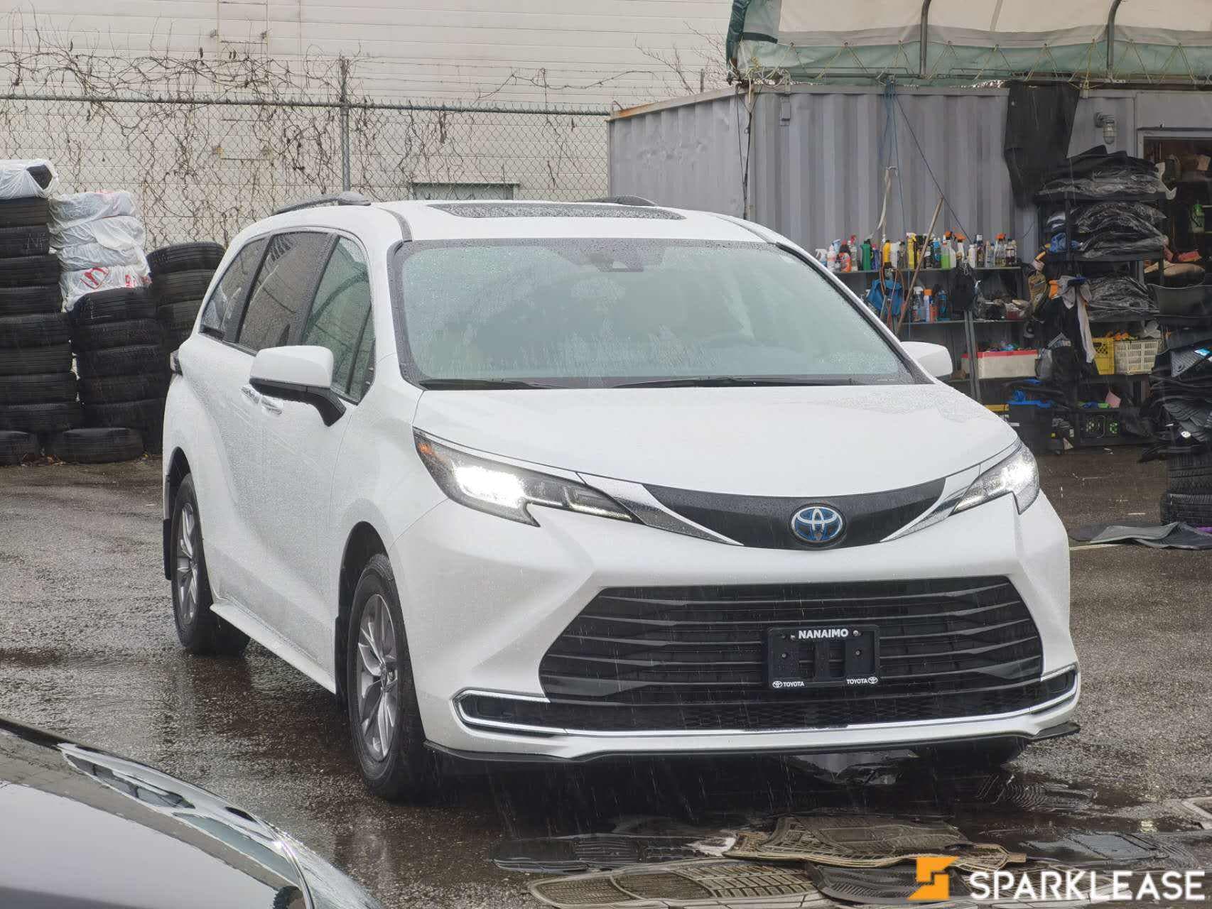 2023 Toyota Sienna LE 8-Passenger FWD