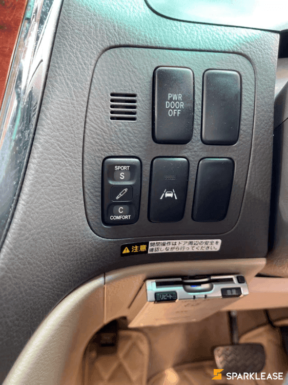2002 Toyota alphard **70103KM**