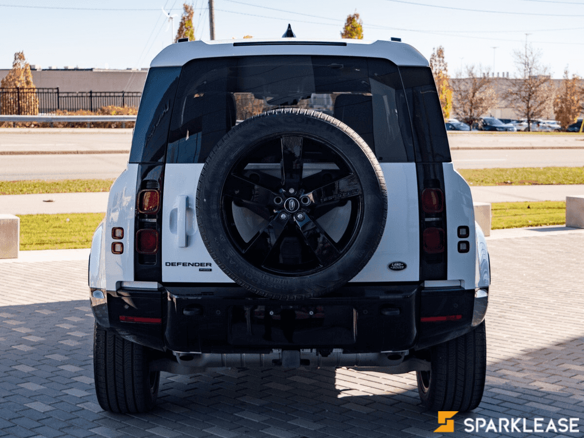 2022 Land Rover Defender 110 X-Dynamic SE AWD