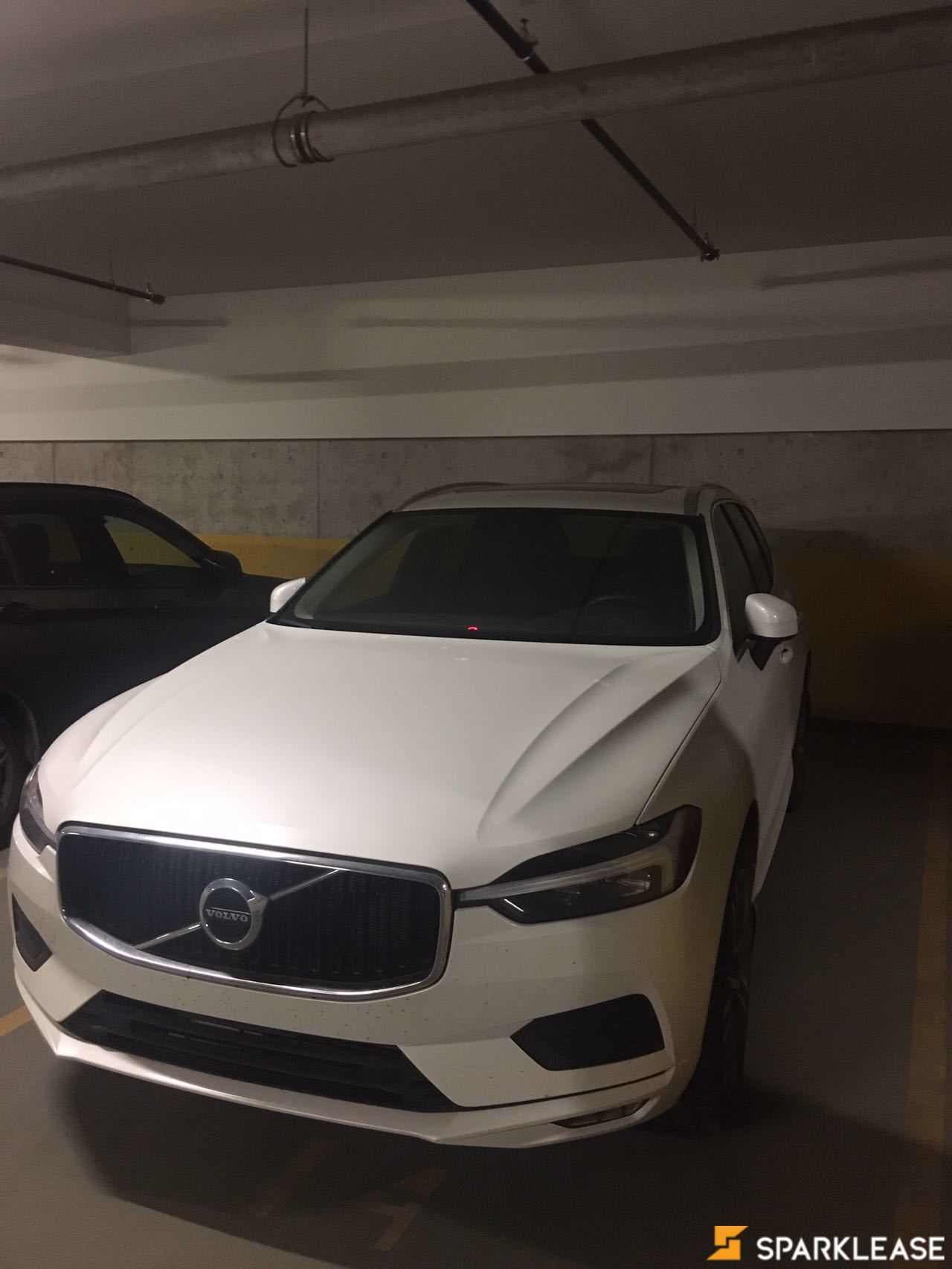 2021 Volvo XC60 T6 AWD Momentum