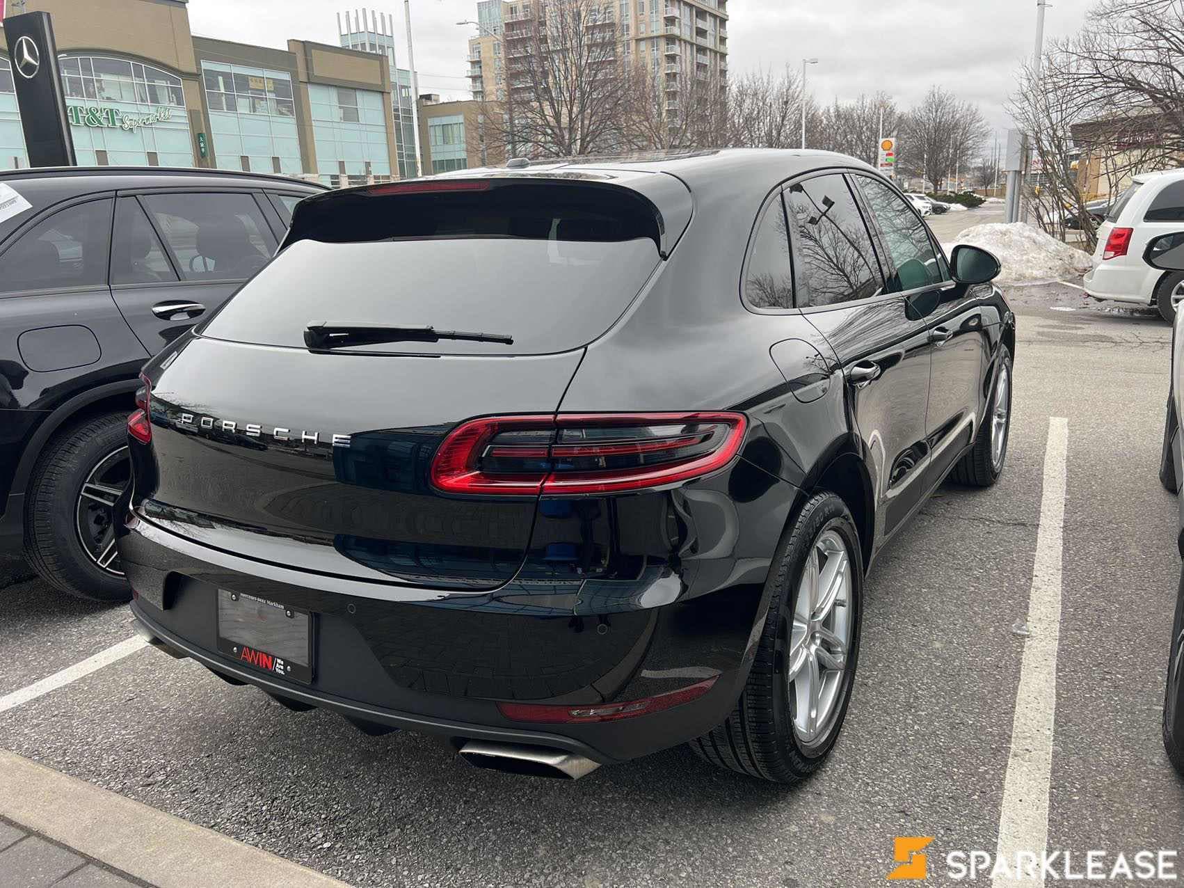 2017 Porsche Macan AWD 4dr Turbo w/Performance Pkg